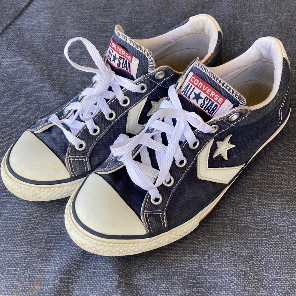 Converse Kids Navy Blue Sneakers Size 4 Junior